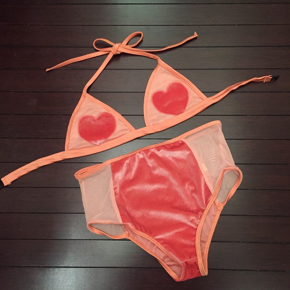 🕶HOST PICK🕶 Heartbreaker Velvet Bikini - Picture 3 of 5